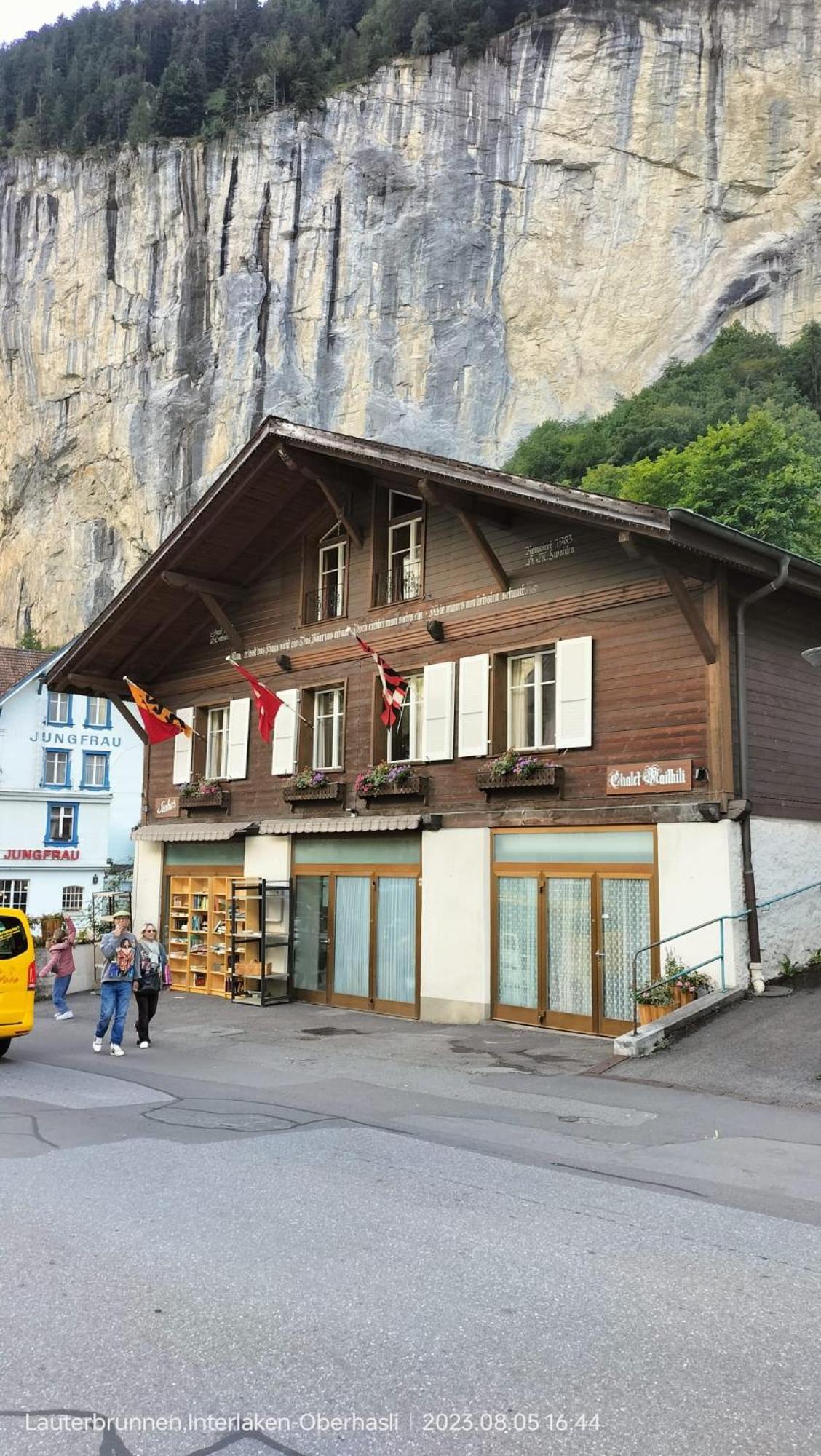 Chalet Maithili Lauterbrunnen -152-Year-Old Majestic Chalet Bagian luar foto